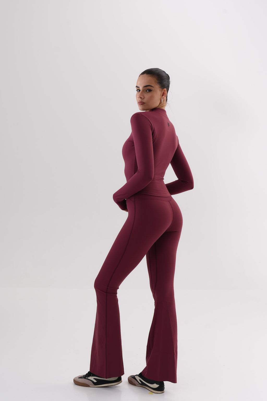 UMI Zip Flare Top – Merlot