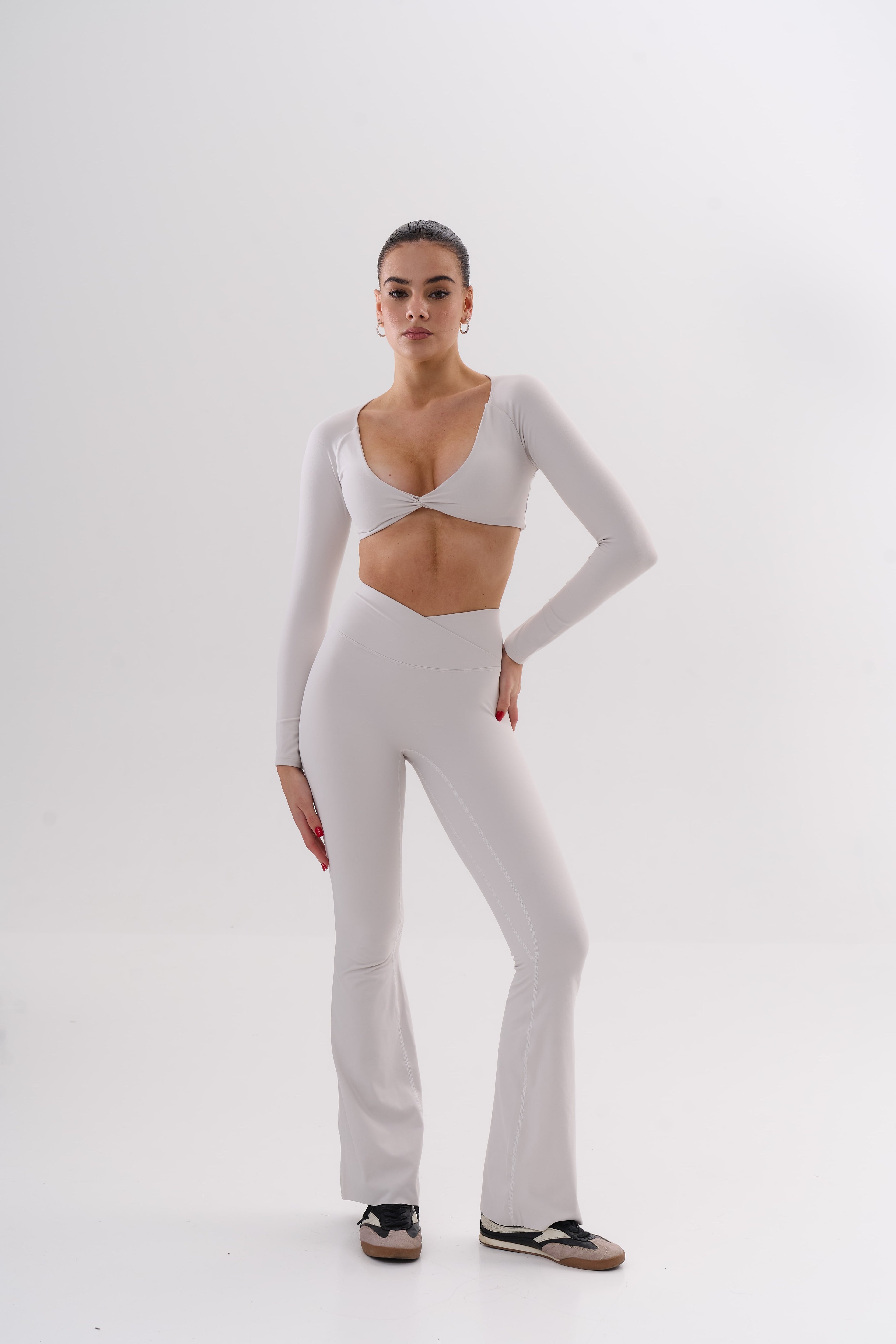 UMI Sculpt Flare Leggings – White